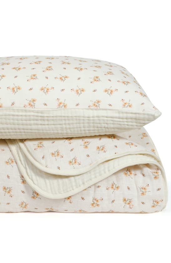 Shop Oilo Organic Cotton Muslin Quilt & Sham Set In Eggshell