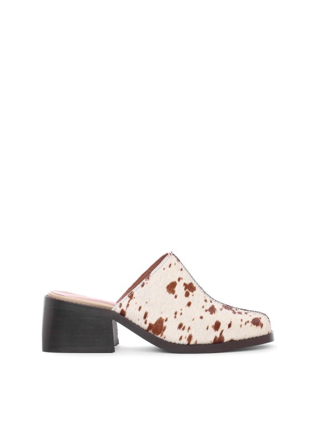 Shop Maguire Safara Mule In Cream With Brown Detailing