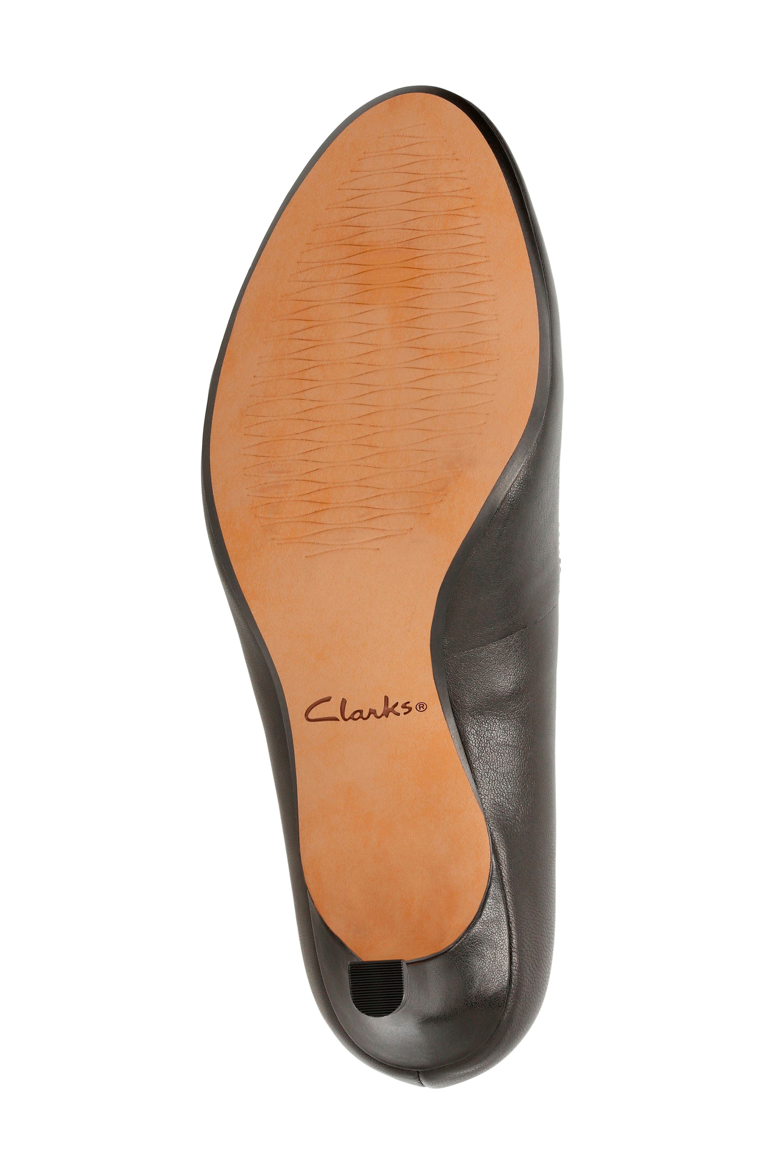 clarks women's heavenly heart dress pump