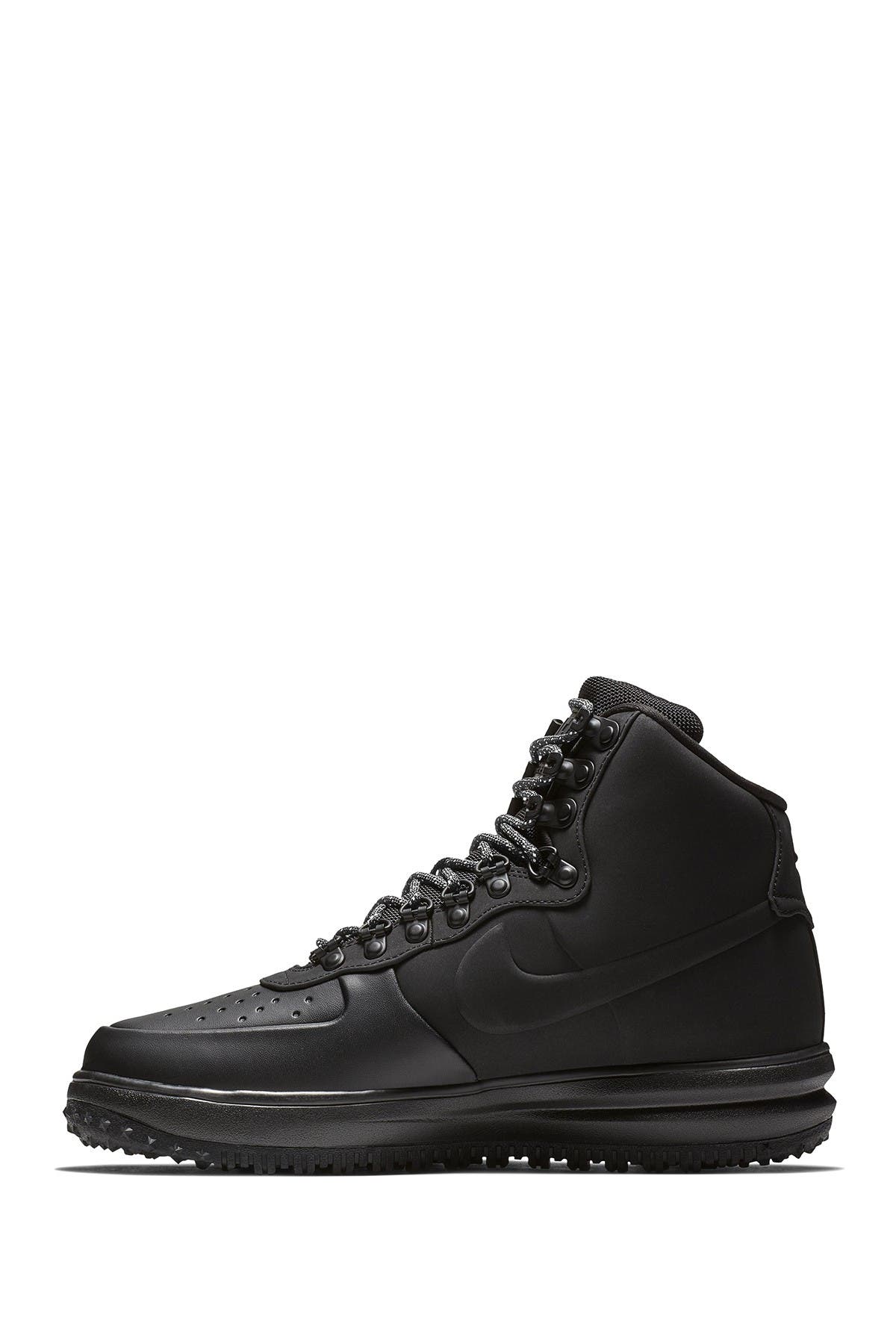 nike duck boots 18