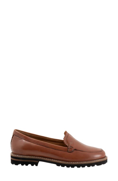 Trotters Fayth Loafer In Cognac/lug