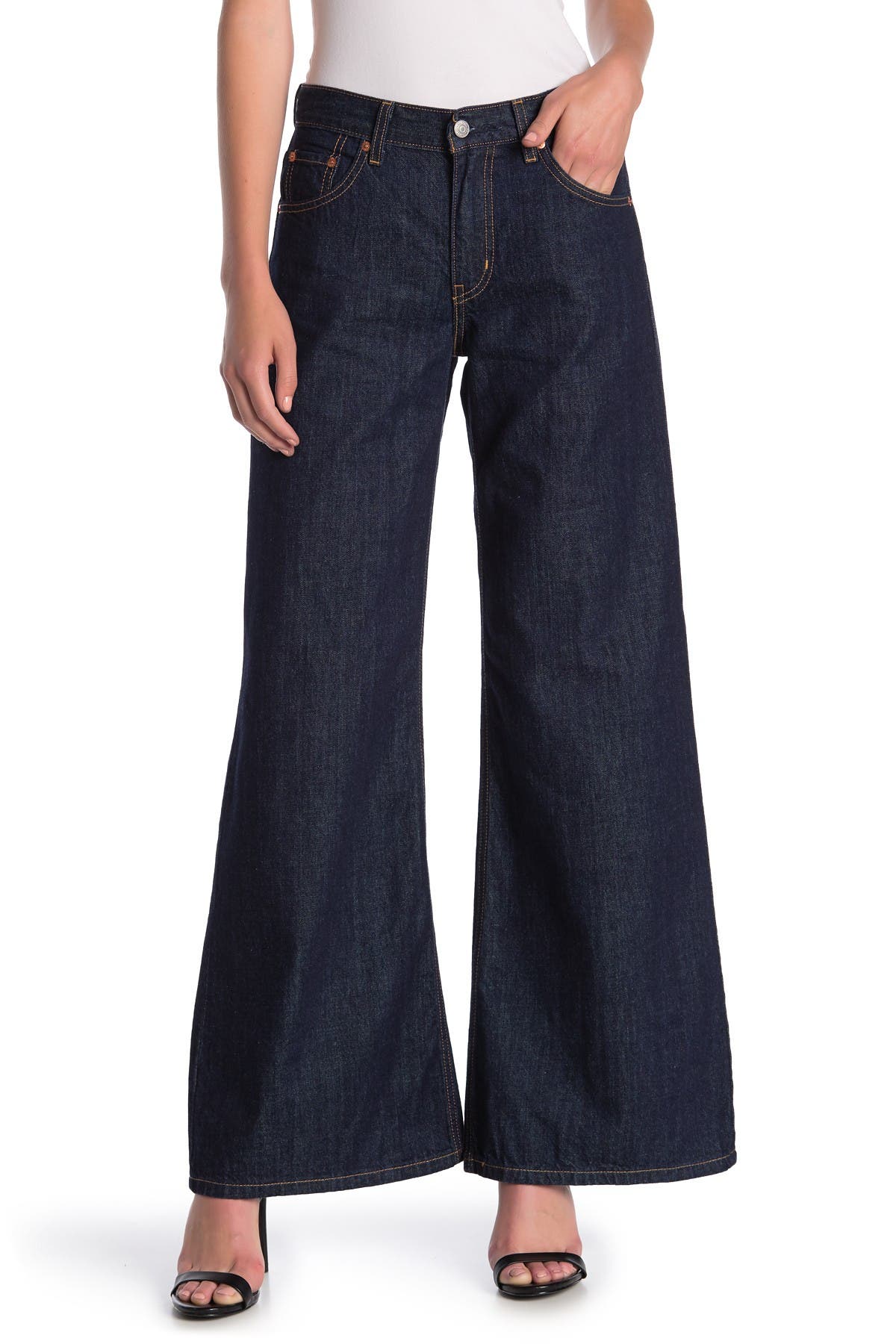 levis massive jeans
