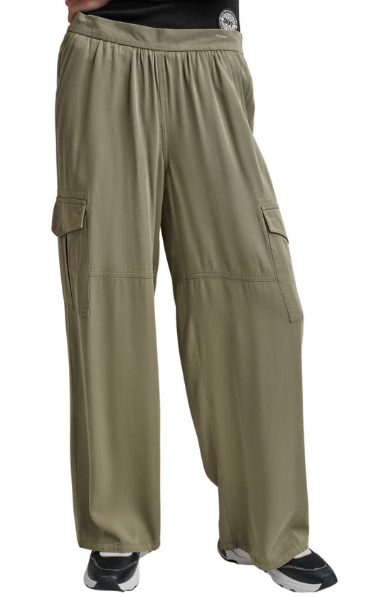 Dkny Pull-on Wide Leg Cargo Pants In Light Fatigue