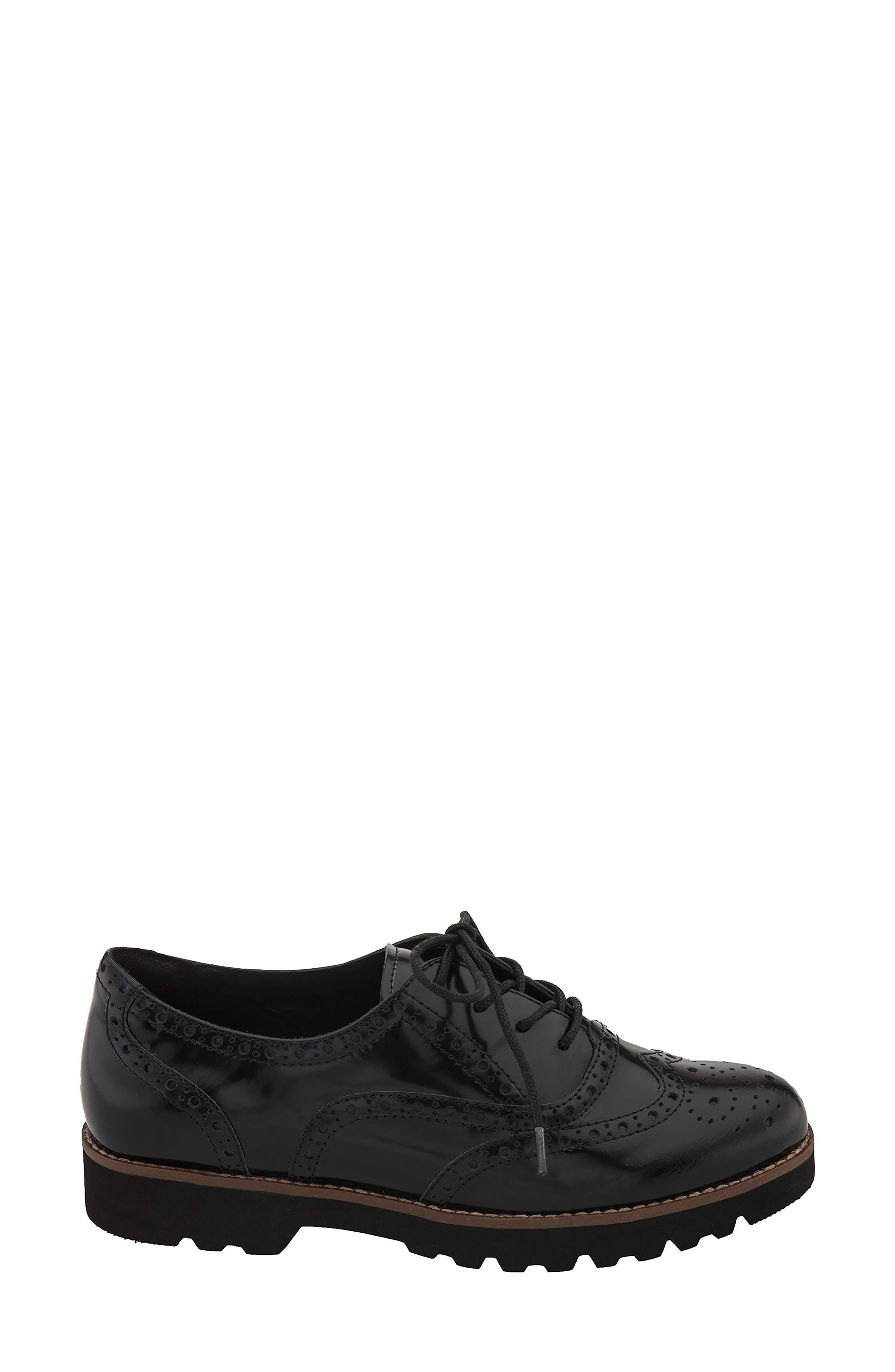 earthies santana wingtip oxford
