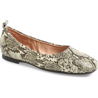 Taryn Rose Rosalie Water Resistant Rose Embossed Ballet Flat, Ivory