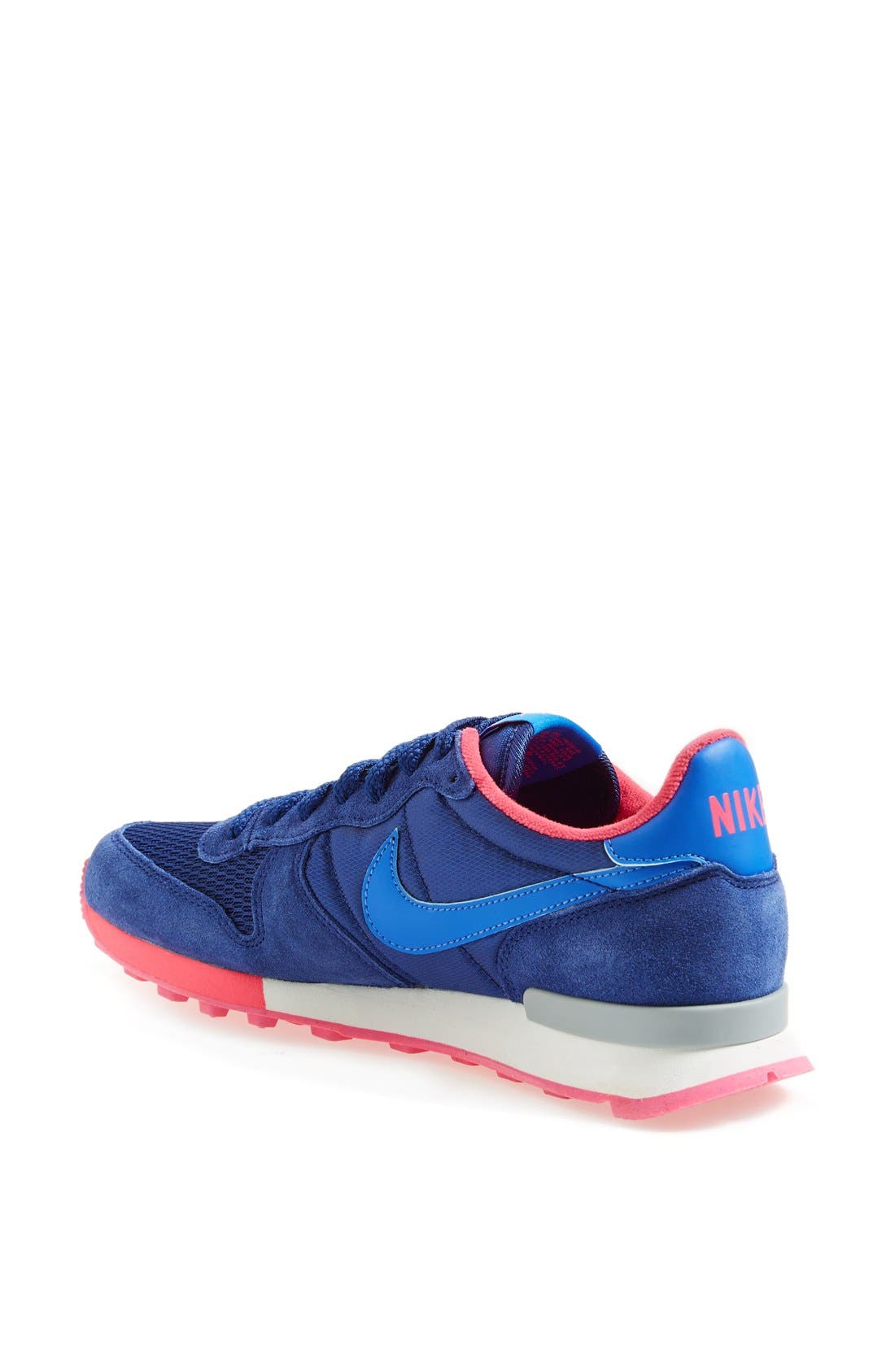 nike internationalist womens sale
