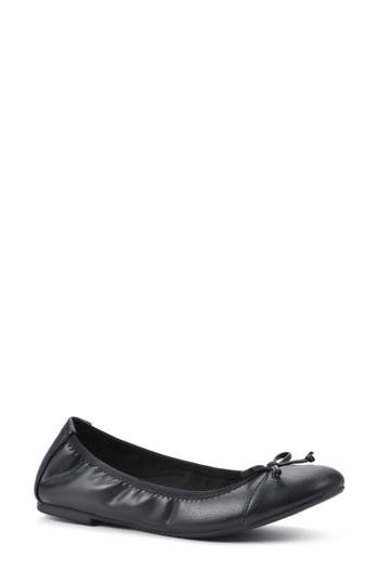 Shop White Mountain Footwear Sunnyside Ii Ballet Flat In Black/smooth