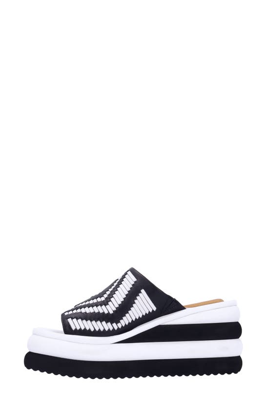 Shop L'amour Des Pieds Eviana Platform Slide Sandal In Black/ White