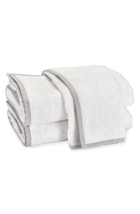 Matouk Enzo Guest Towels In Quartz