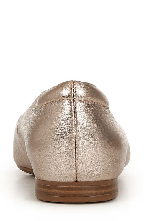 Naturalizer Maxwell Skimmer Flat In Warm Silver Leather