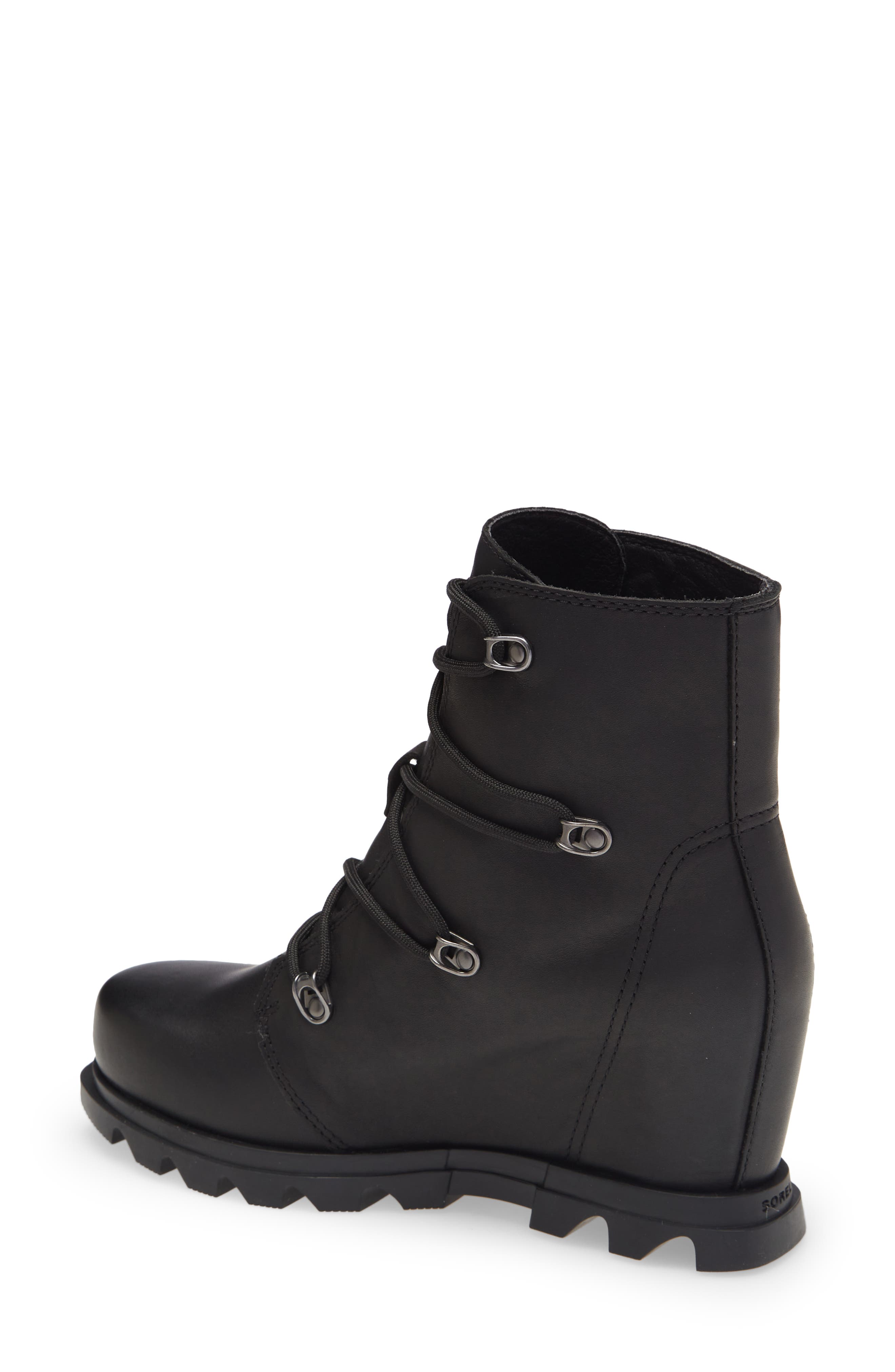 SOREL Joan of Arctic III Waterproof 
