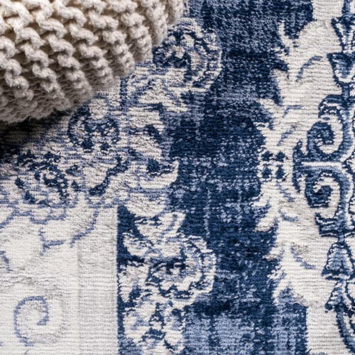 Jonathan Y Rosalia Cottage Medallion Area Rug In Ivory/navy