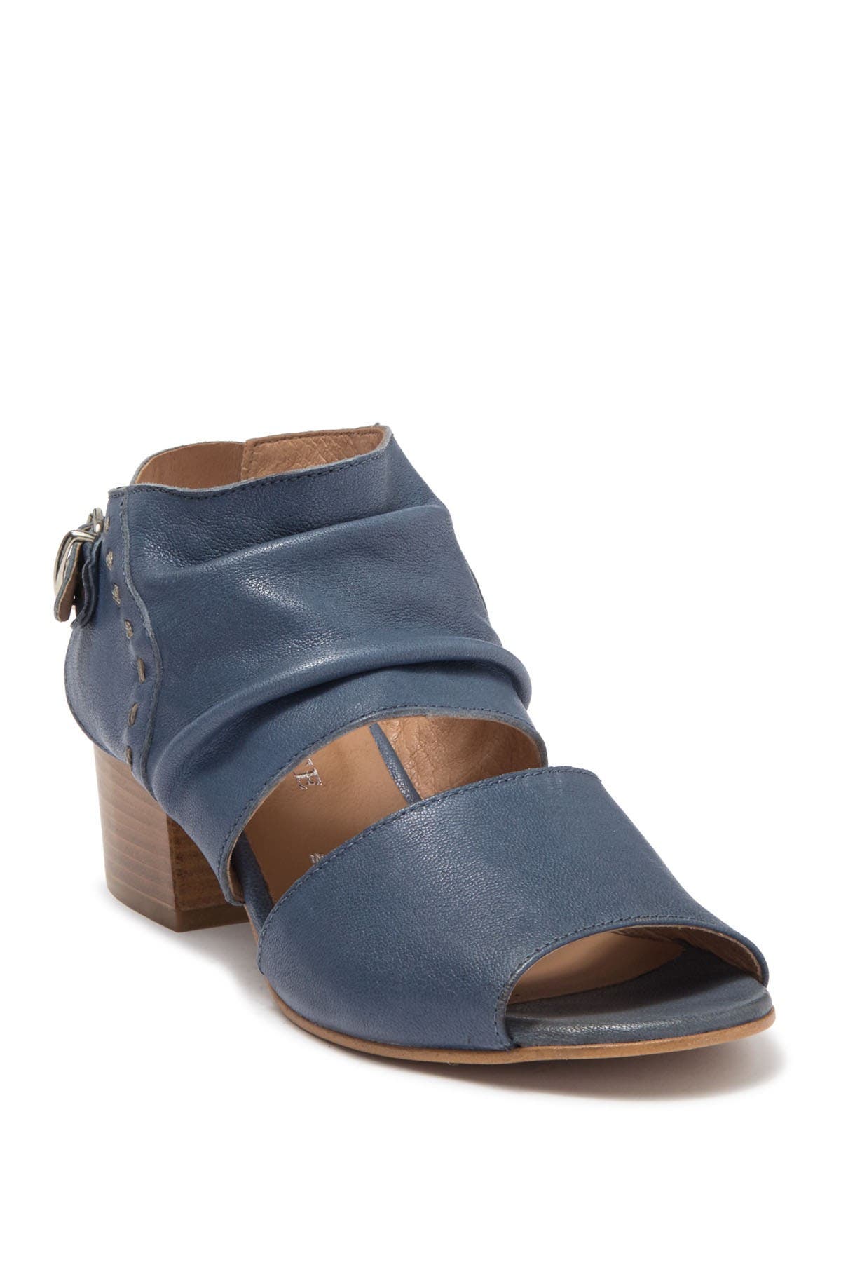ron white sandals