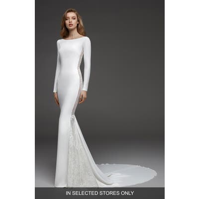Atelier Pronovias Colorado Crepe & Chantilly Lace Mermaid Gown, Size - Ivory