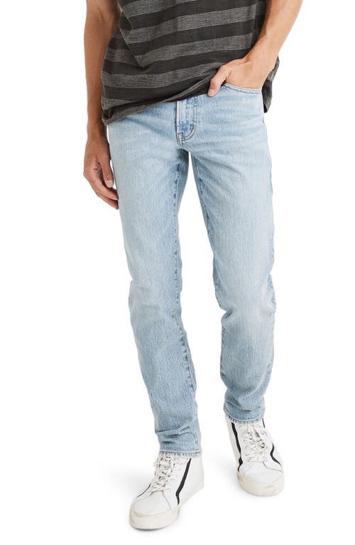Authentic Flex Slim Fit Jeans in Becklow