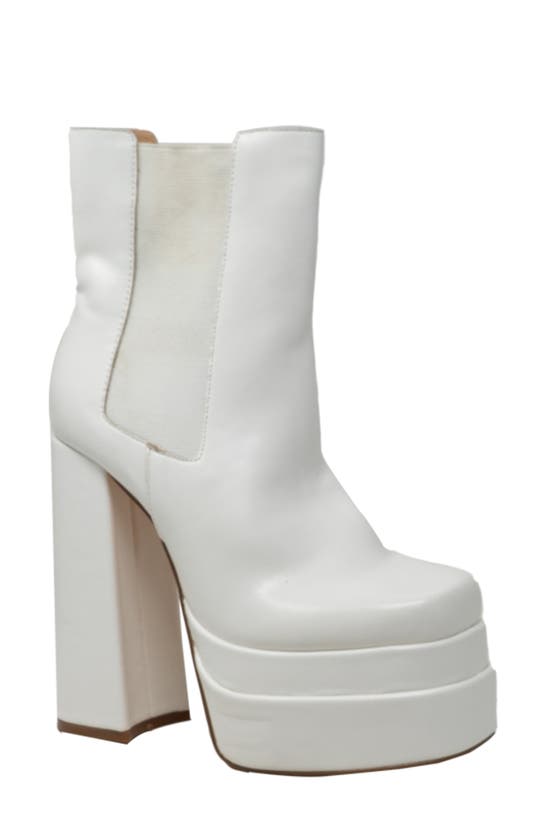 Chase & Chloe Double Platform Chunky Boot In White Pu