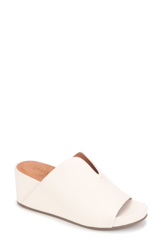 GENTLE SOULS - Hanette Suede Flat main image 1