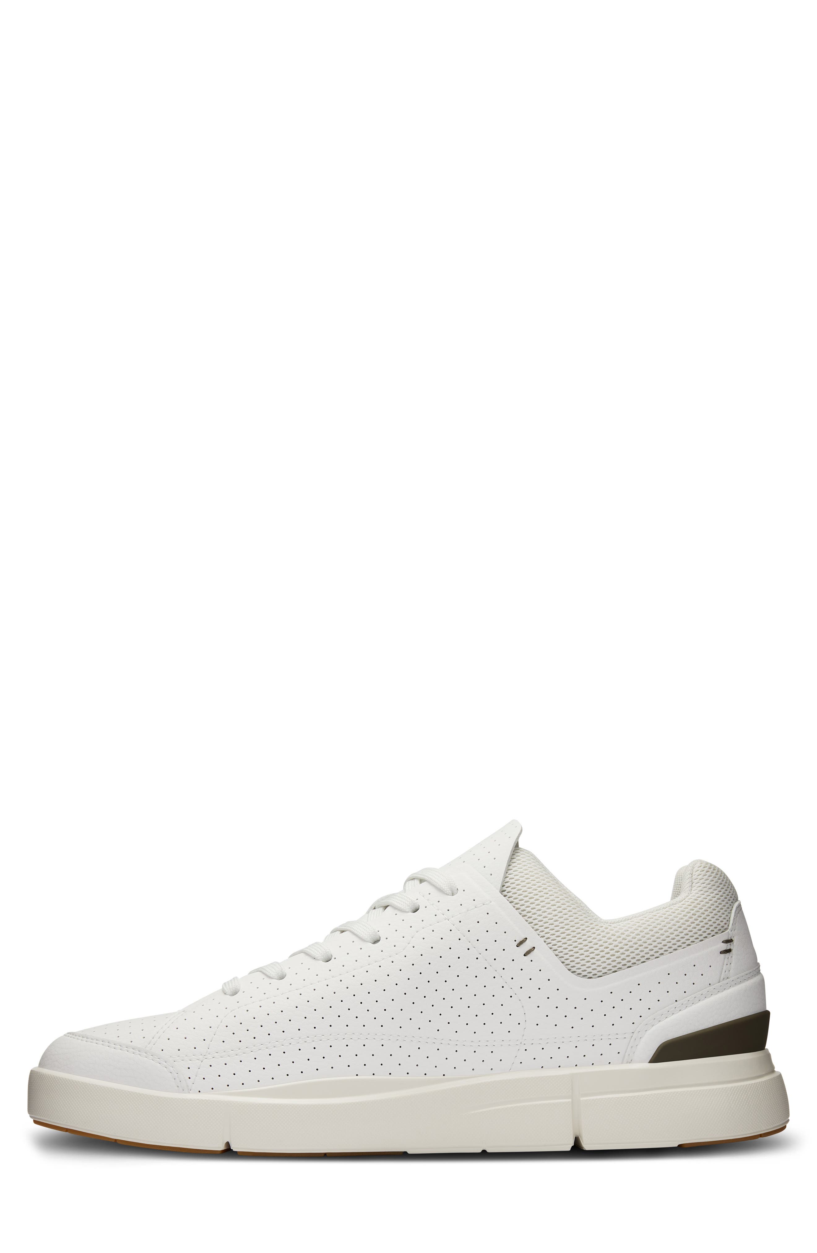 On THE ROGER Centre Court Tennis Sneaker - Men in White  display picture 1