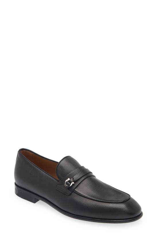 Shop Ferragamo Desio Loafer In Nero New Biscotto