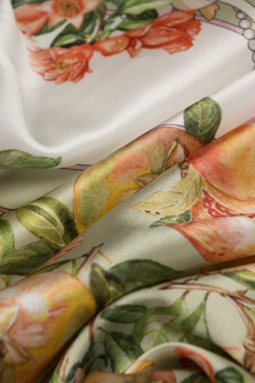 Elizabetta Melograno In Venetian Glass Green