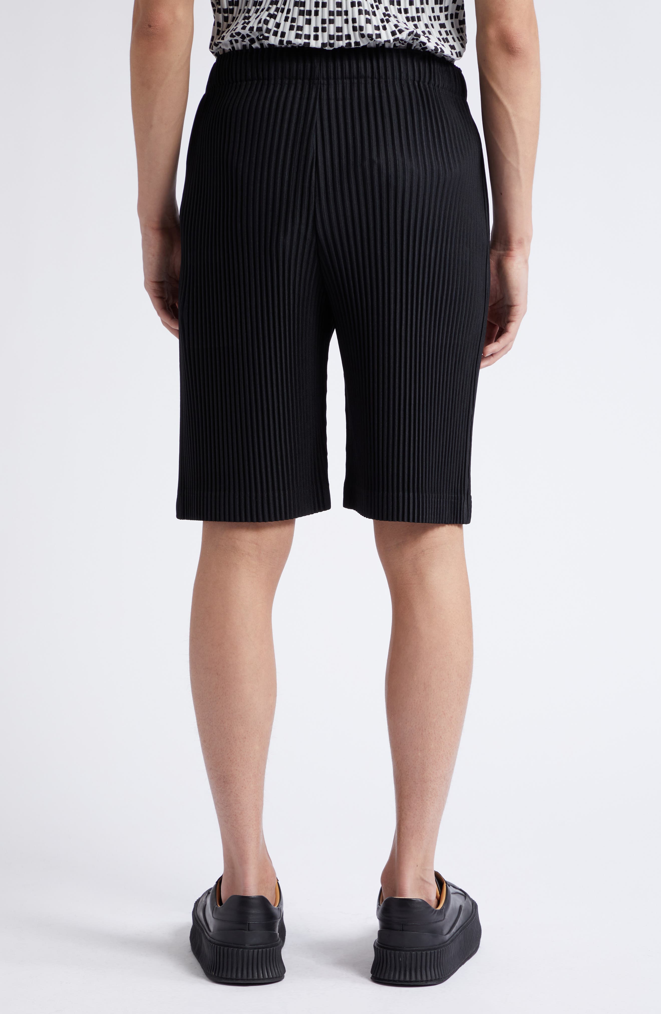 Homme plissé best sale issey miyake shorts