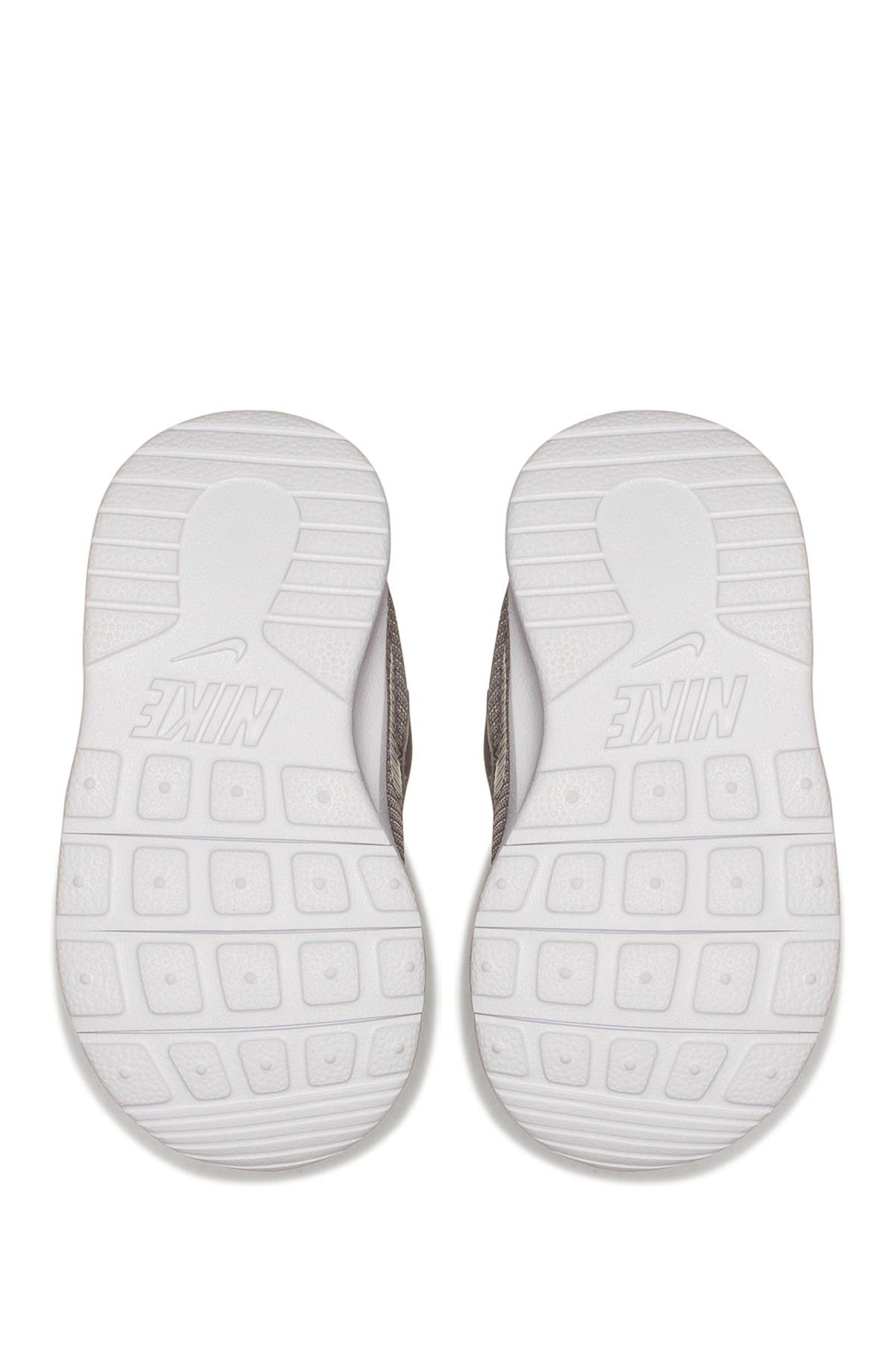 nike tanjun sandals nordstrom rack