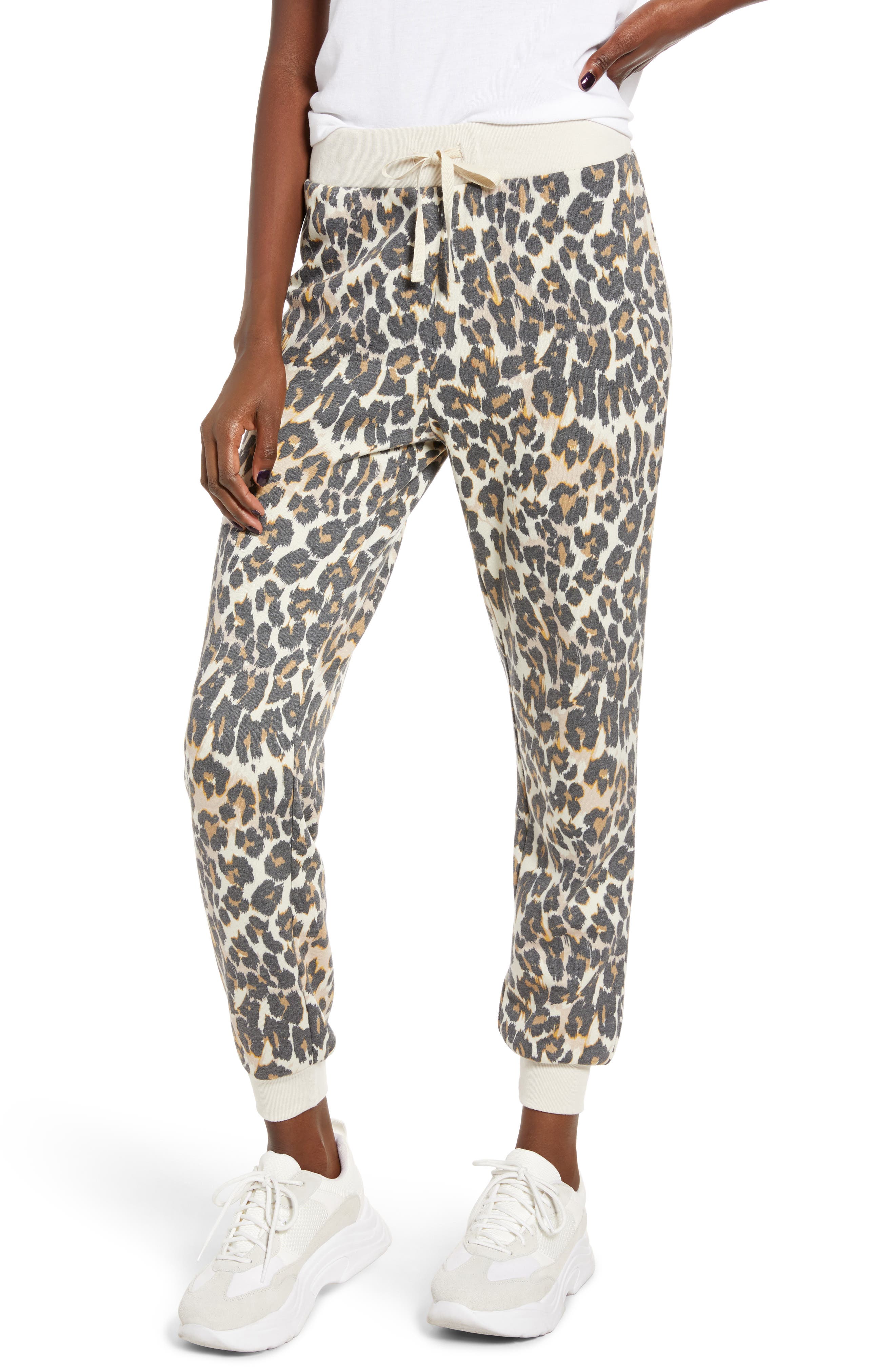 jogger leopard