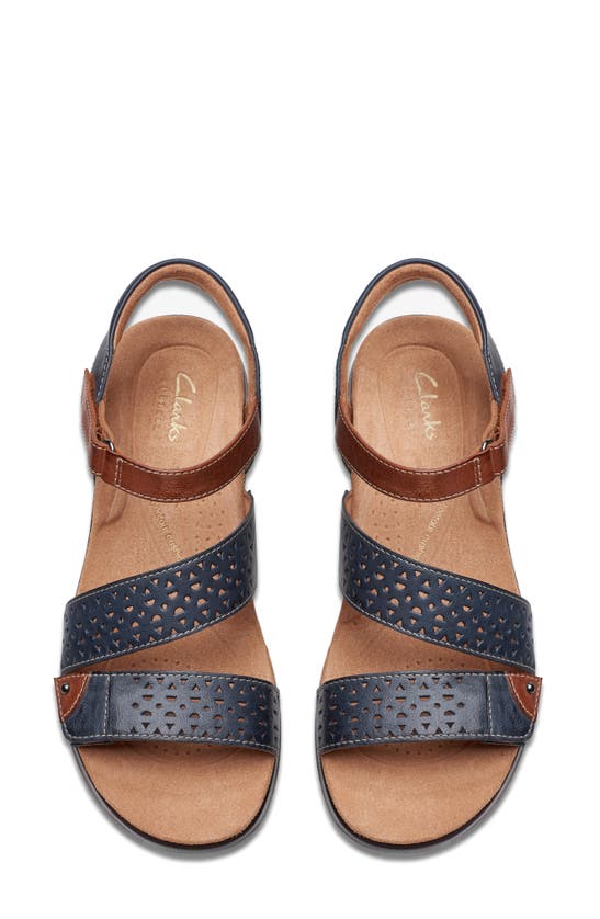 Clarks Kilty Way Sandal In Navy Leather