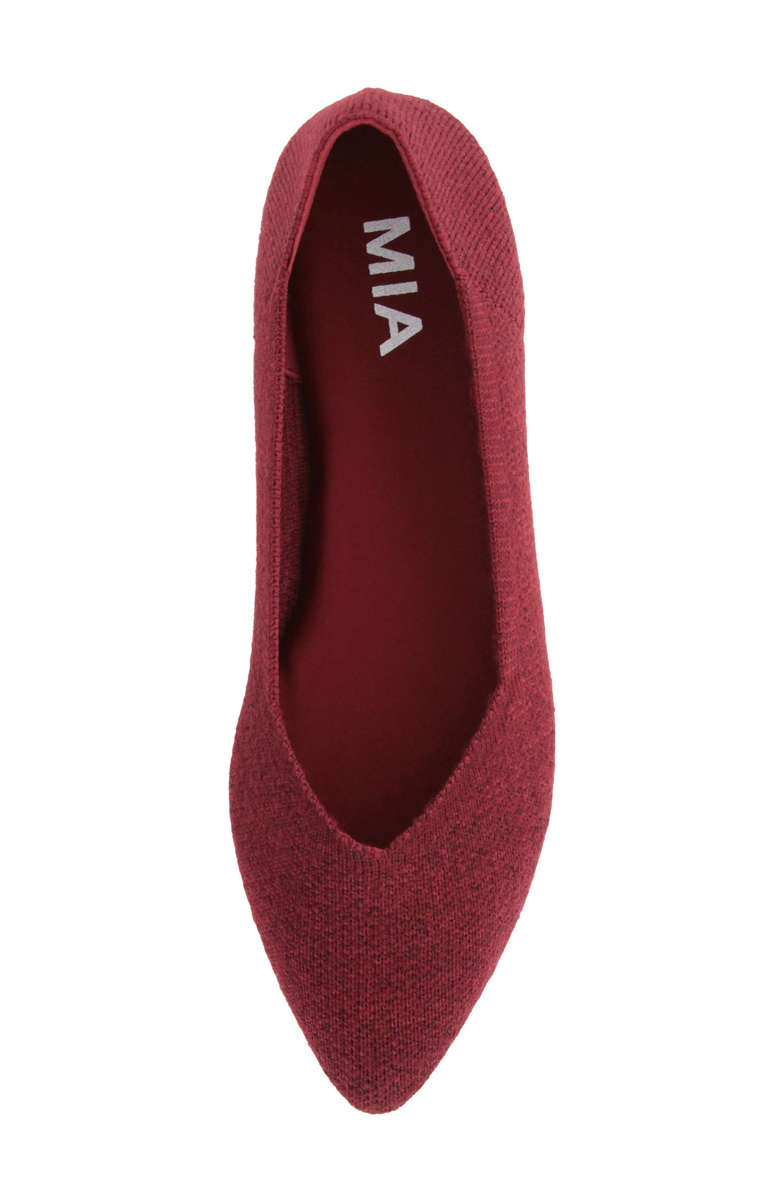 mia nike flyknit flats