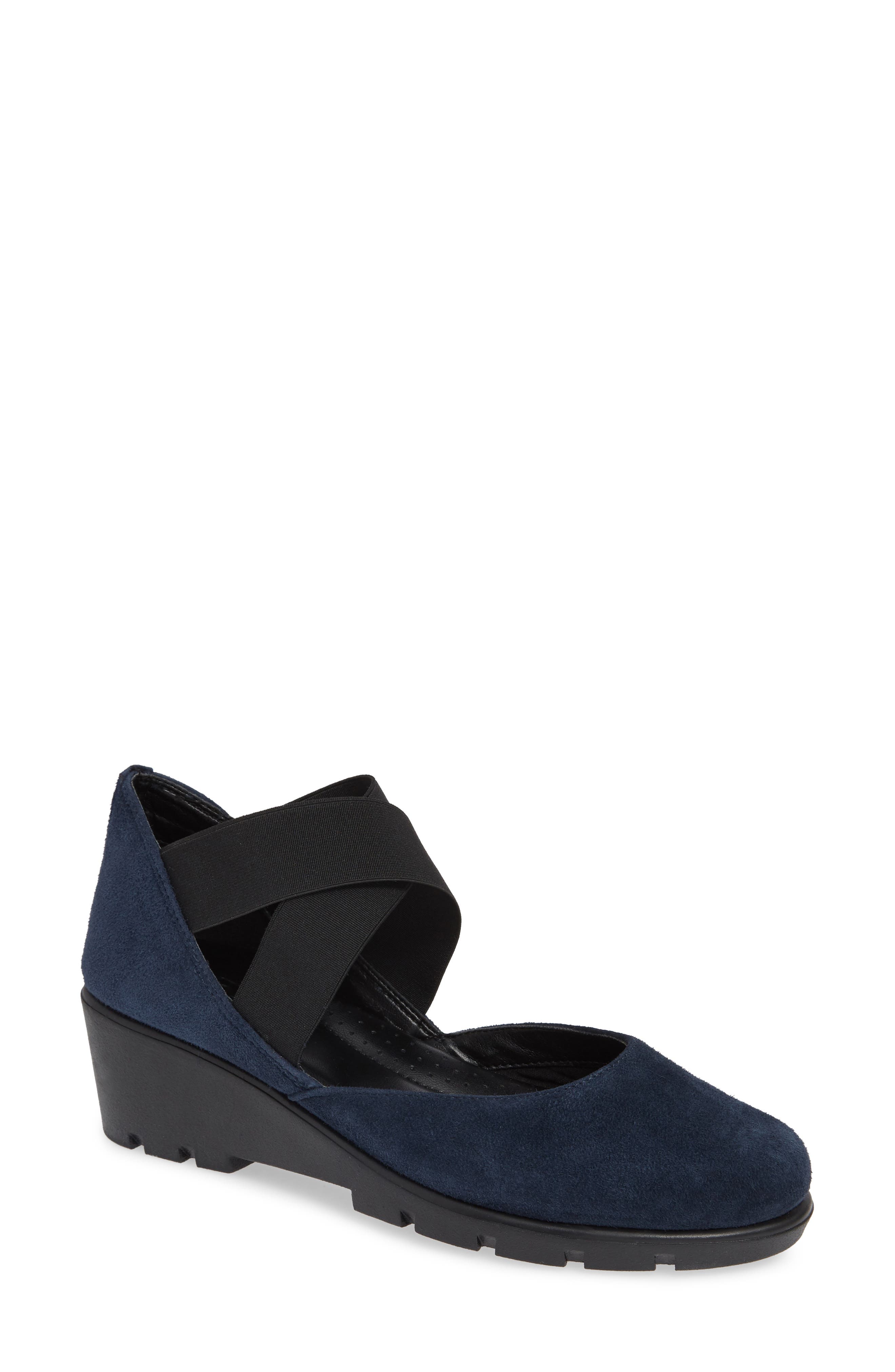 The Flexx Get Back Pump, Blue