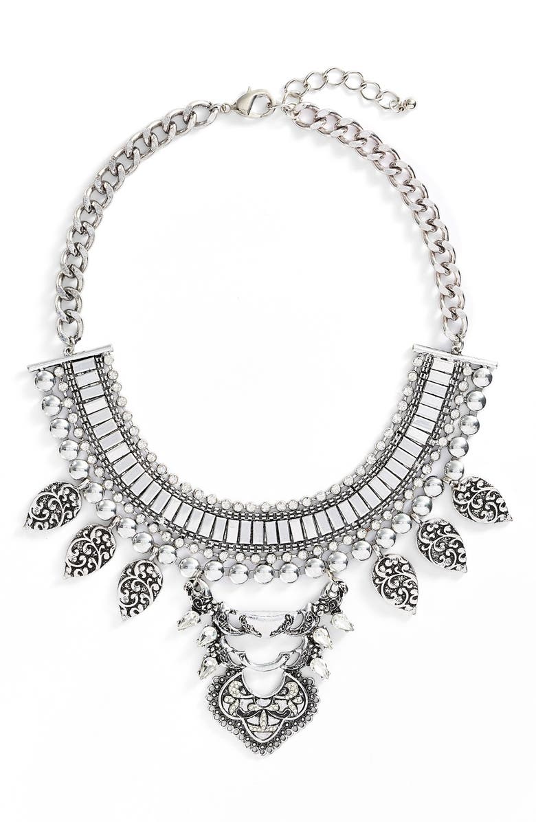 Metal statement necklace Clearance