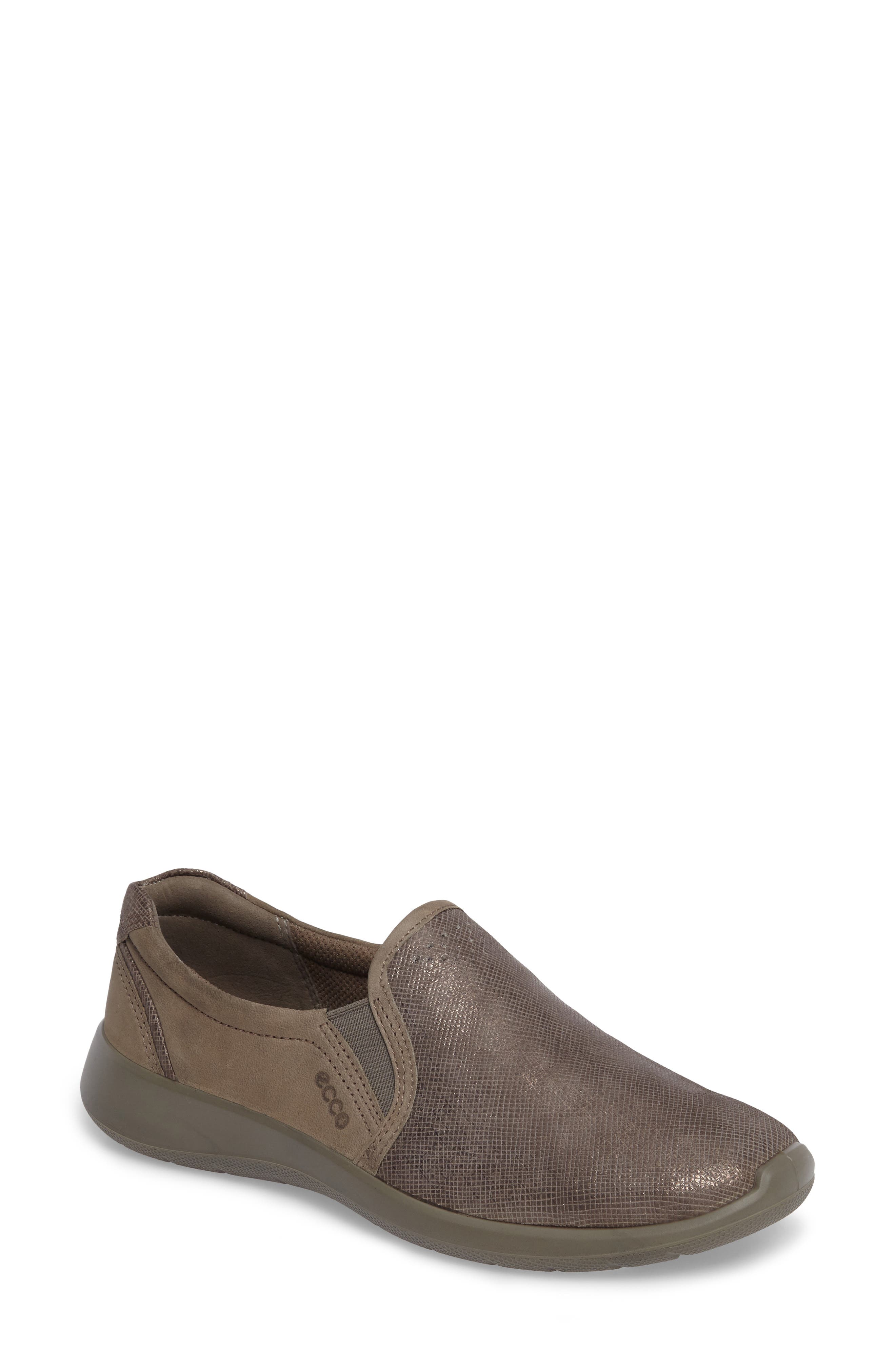 ecco soft 5 slip on