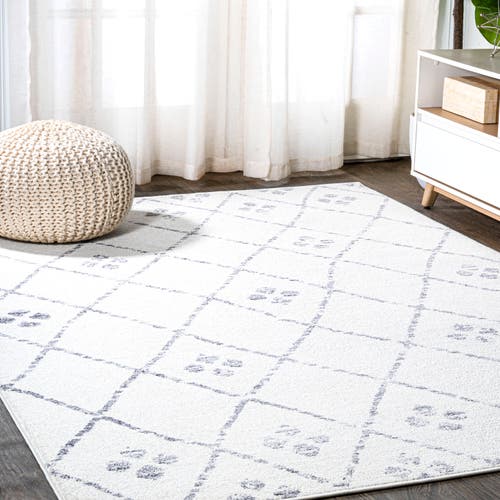 Jonathan Y Izil Moroccan Geometric Diamond Area Rug In Ivory/light Gray