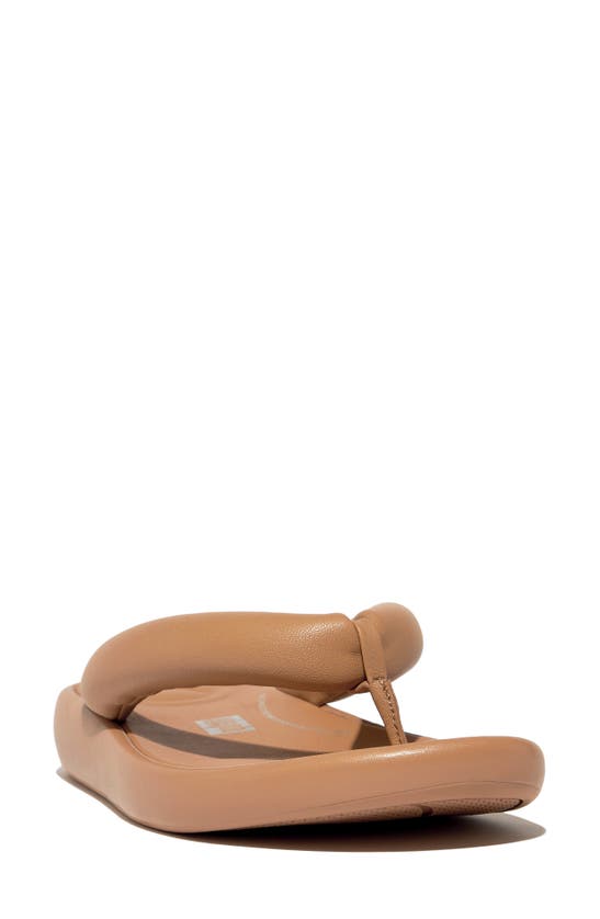 Fitflop Iqushion D-luxe Flip Flop In Latte Tan