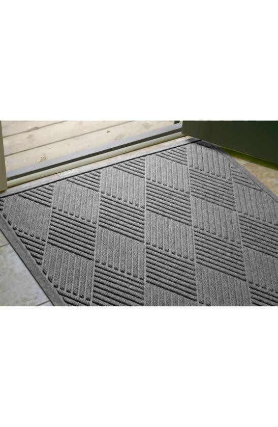 Shop Bungalow Flooring Waterhog Diamonds Floor Mat In Medium Gray