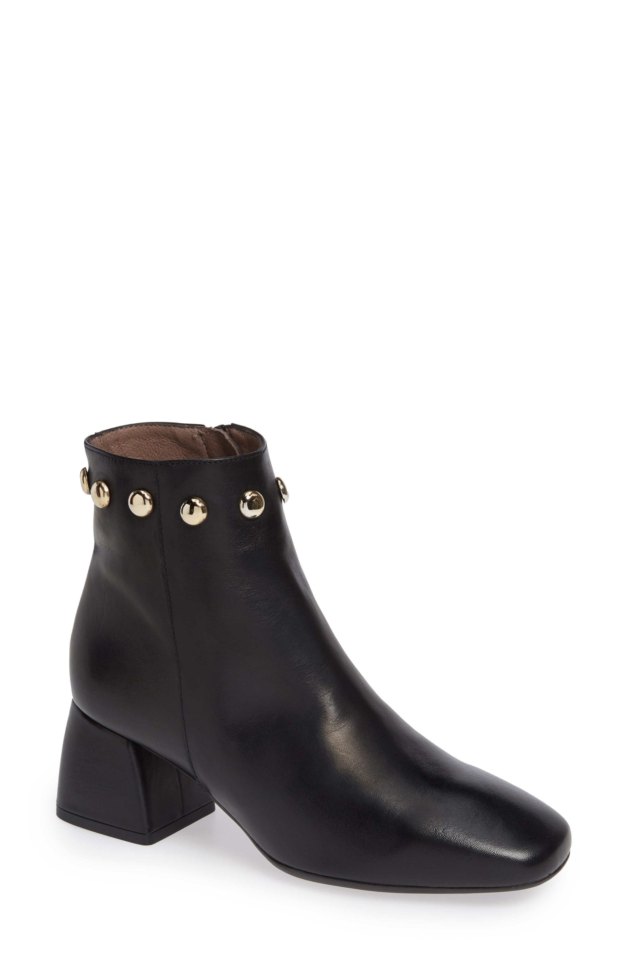 Wonders Block Heel Ankle Bootie - Black