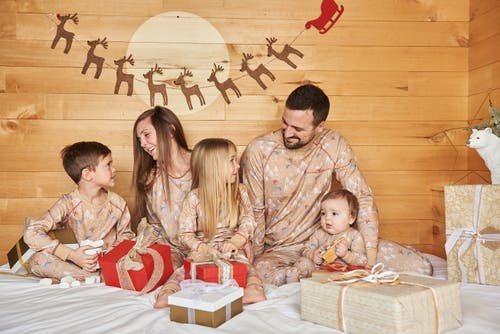 Deux Par Deux Adult Women Two Piece Family Christmas Pajama Set In Printed Christmas Deer