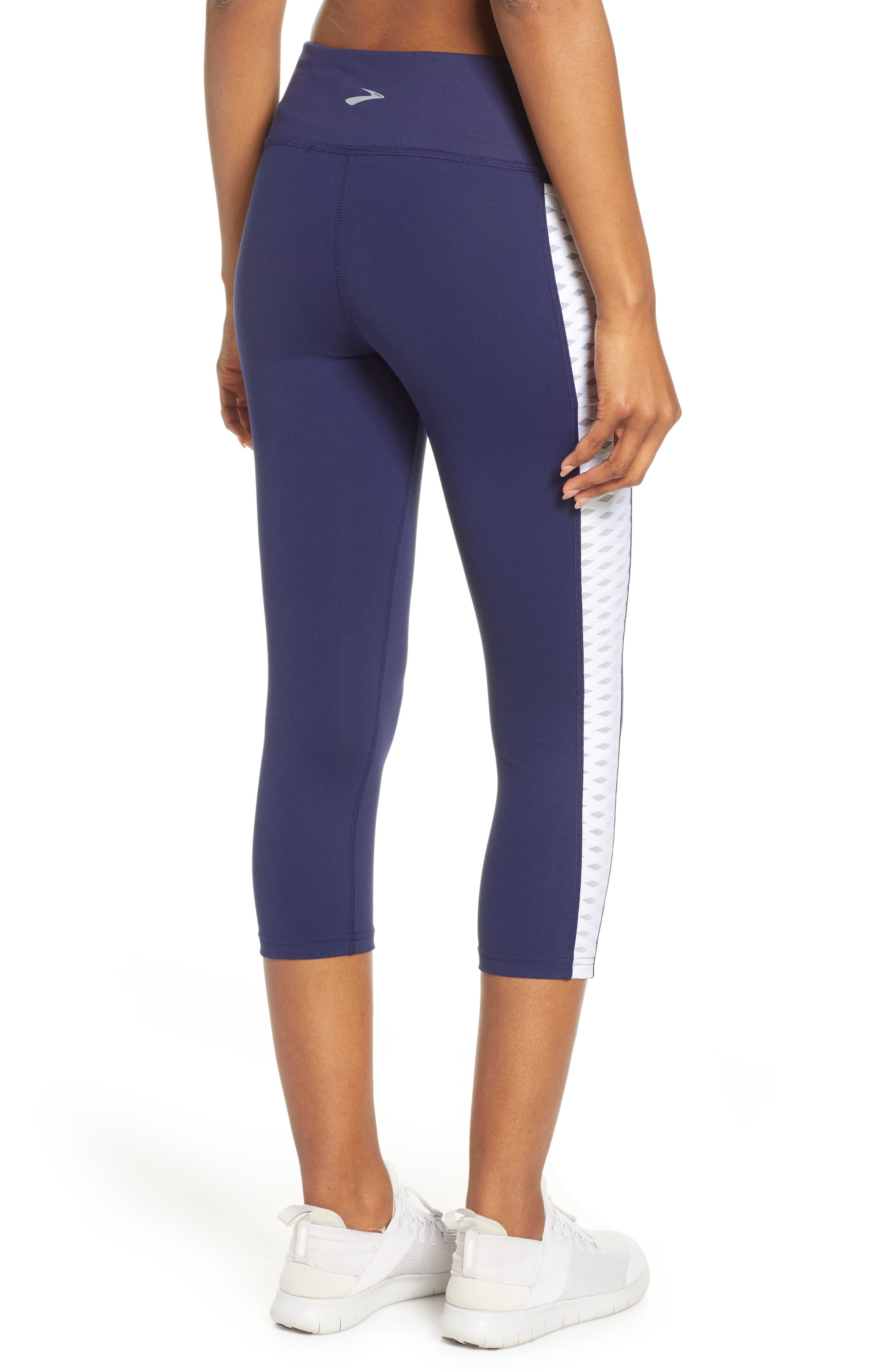 brooks capri leggings