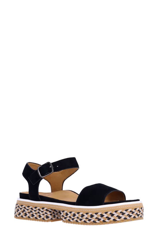 L'amour Des Pieds Dalaney Platform Sandal In Black