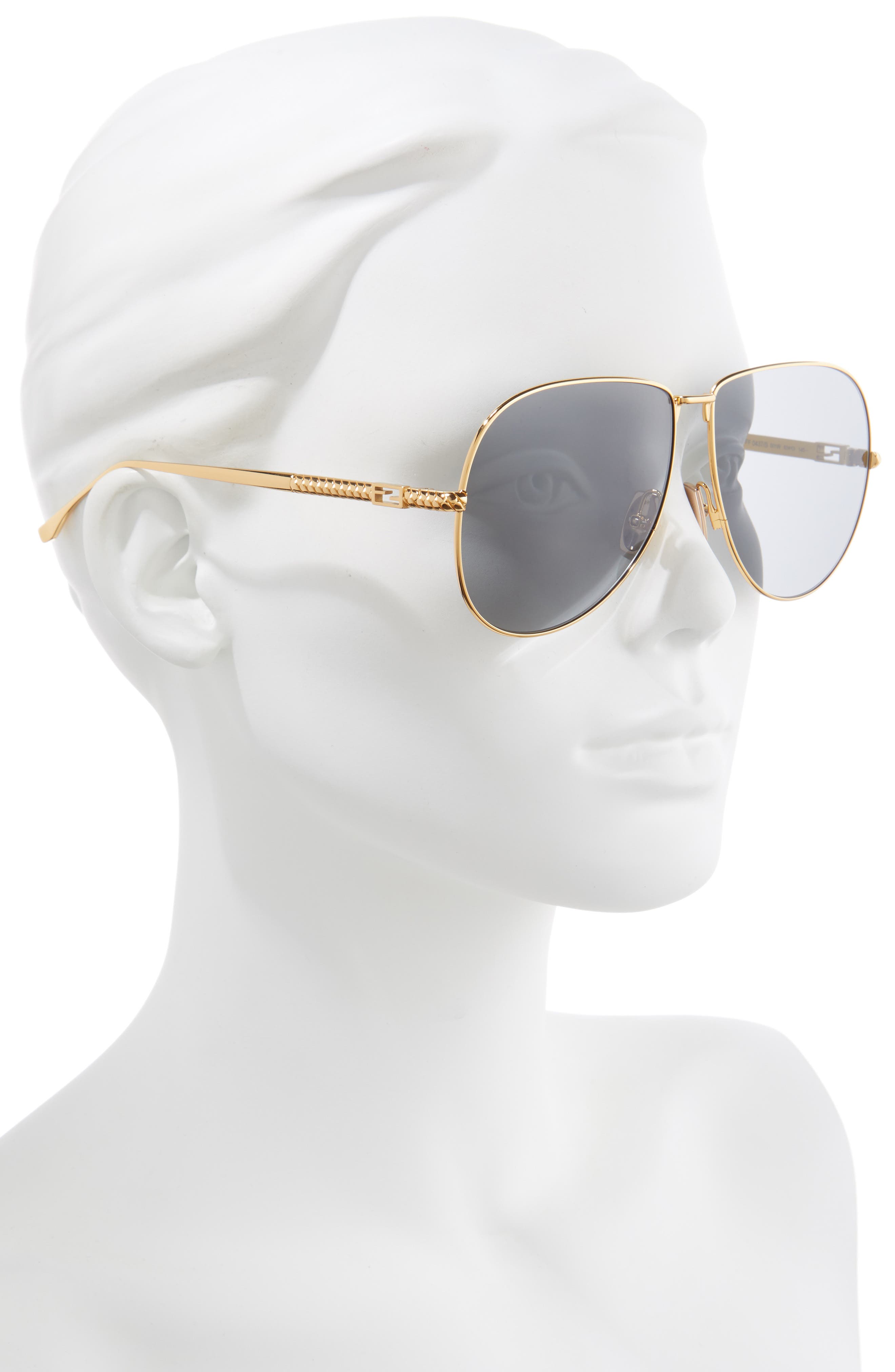 oversized aviator sunglasses