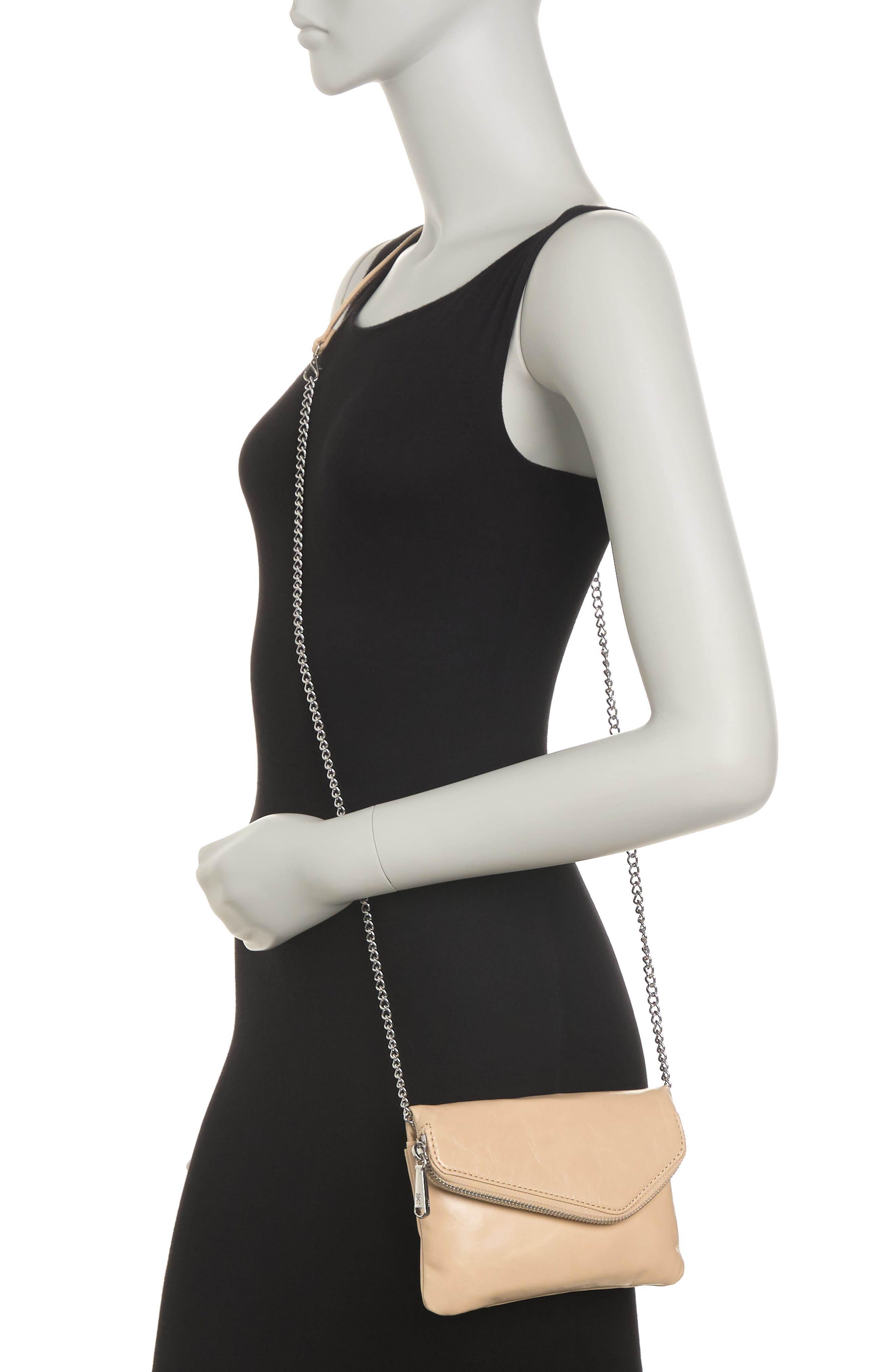 Hobo Daria Leather Crossbody Clutch In Parchment