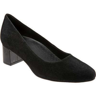 Trotters Kari Pointy Toe Pump