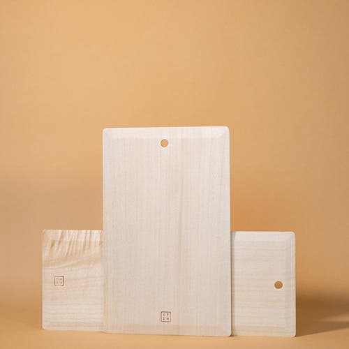 Itza Wood Wood Serving Board In Blonde Cedar - Short