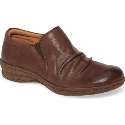 Comfortiva Florian Flat- Brown
