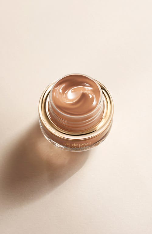 Clé De Peau Beauté Cle De Peau Beaute The Foundation In Deep Tan Ocher