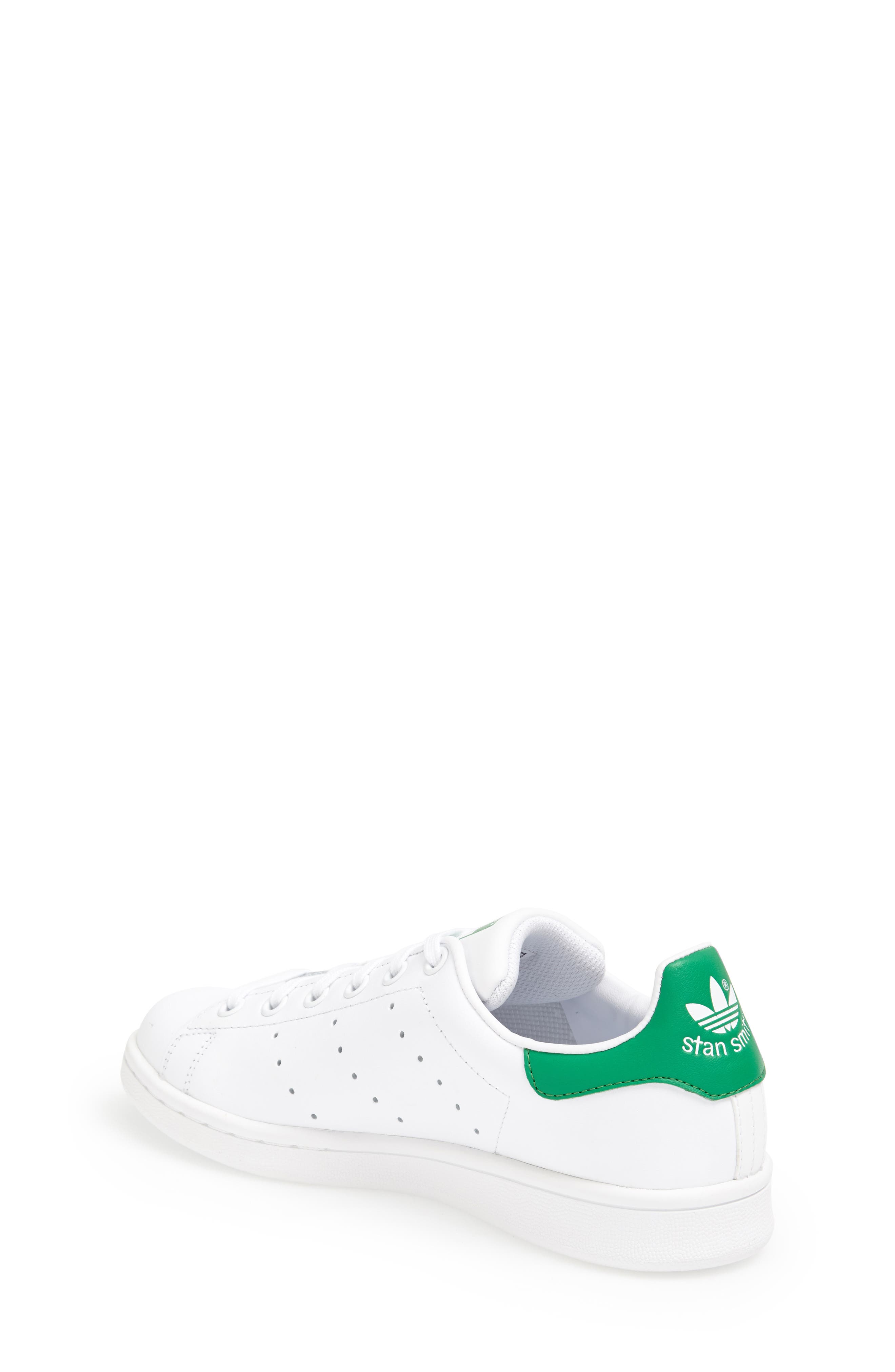 adidas with green back