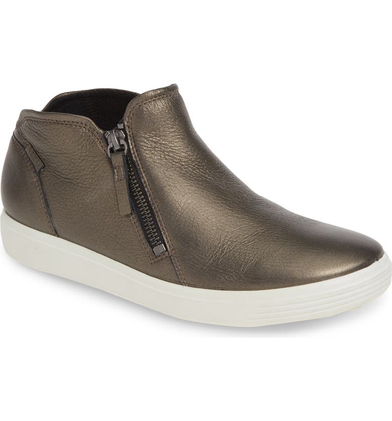 Ecco Black High Tops 5 87d23010 7947 4d89 b8af 5f7cc9a96654