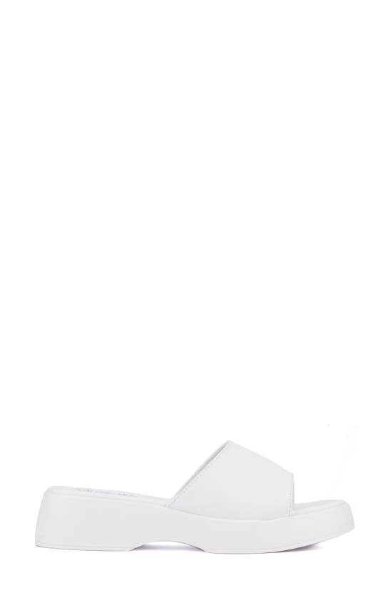 Olivia Miller Ambition Slide Sandal In White