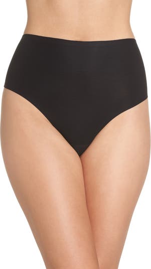 Essentials Women's Seamless Bonded Stretch Bikini Brief Underwear,  Pack of 4, Black, X-Small : : Clothing, Shoes & Accessories