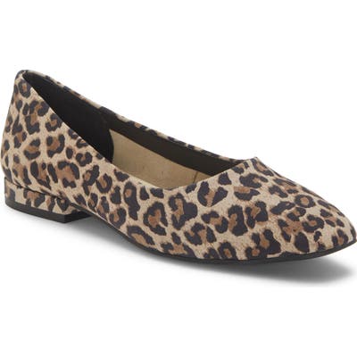 Enzo Angiolini Lydian Skimmer Flat- Beige